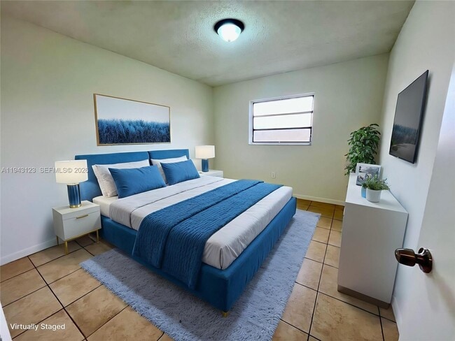 Building Photo - 1127 W 37th St