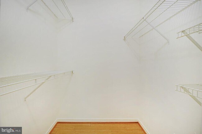 Building Photo - 1535 Lincoln Way