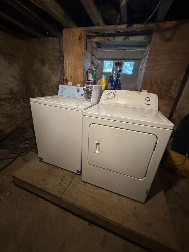 Building Photo - 529 Brinton St