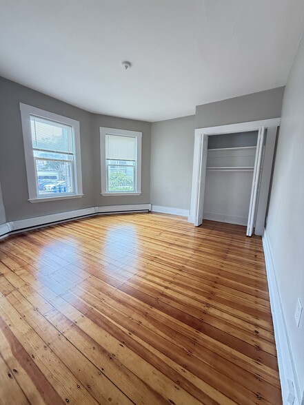 Building Photo - 6 Bowdoin Park