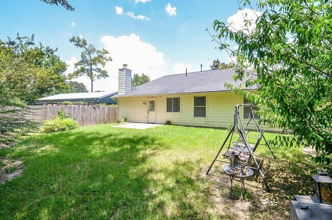 Building Photo - 6146 Rocky Nook Dr
