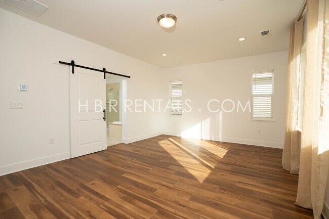 Building Photo - Spacious 4-Bedroom Haven with 4 Full Baths in Lathrop – 3,200 Sq. Ft. of Comfort and Style!
