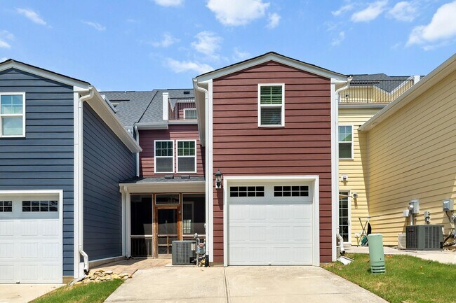 Building Photo - 3 Bedroom Townhome with Rooftop Terrace in Downtown Wake Forest!