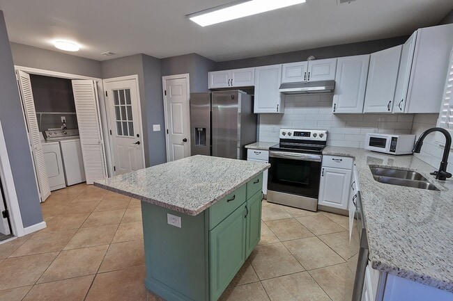 Building Photo - Home for rent in Ryan Ridge