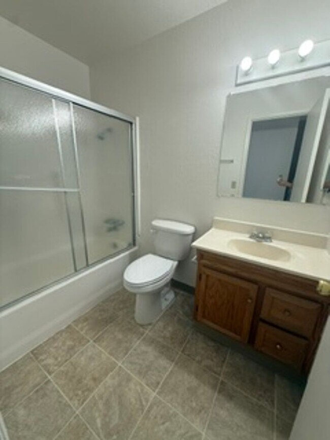 Building Photo - 509 Gregory Dr