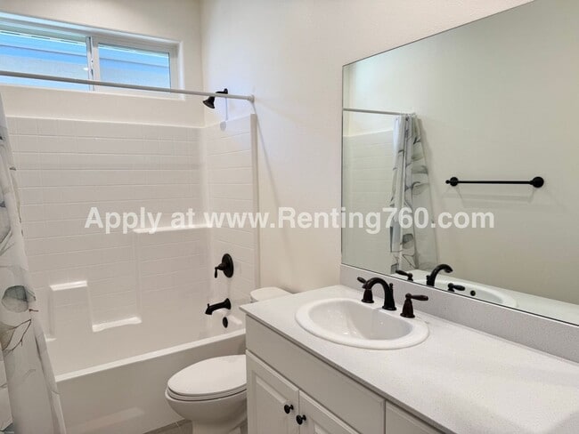 Building Photo - Picturesque Home In 55+ Desert Vista Community!