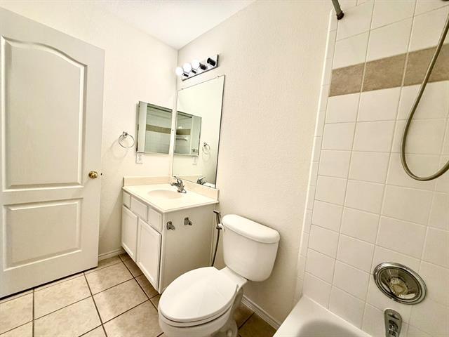 Building Photo - 516 Hawken Dr