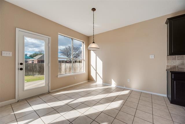 Building Photo - 3404 Pinecone Dr