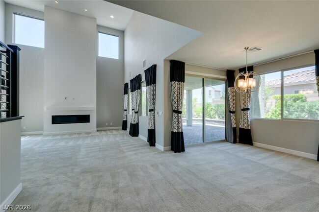 Building Photo - 1027 Whitworth Ave