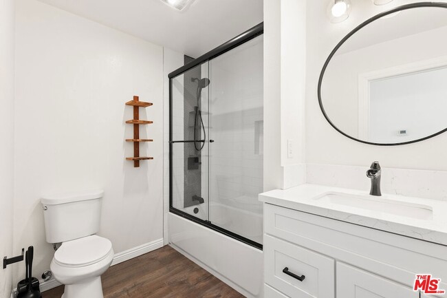 Building Photo - 6531 Arlington Ave