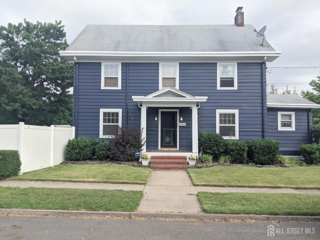 Primary Photo - 310 4th St