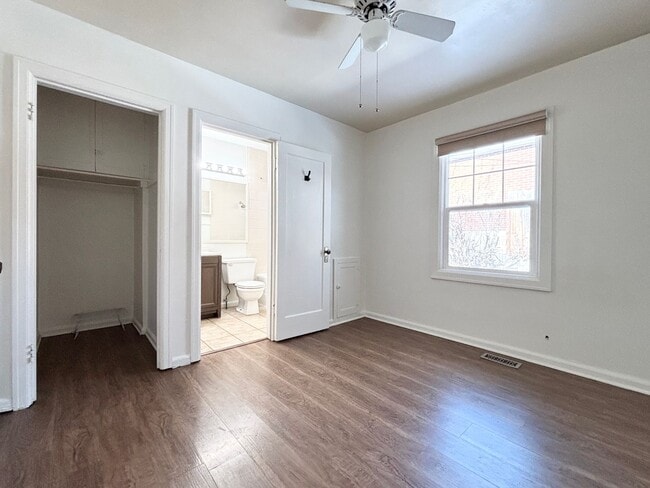 Building Photo - 454 F St