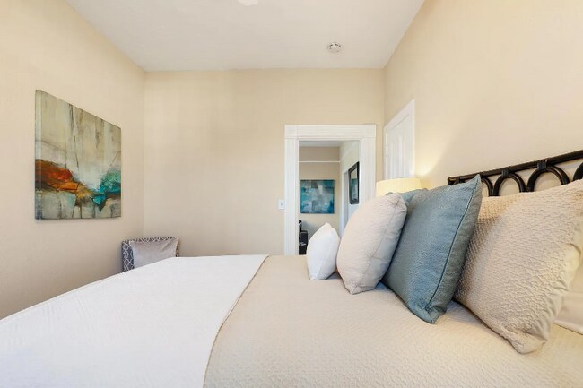 Building Photo - 931 Chestnut St