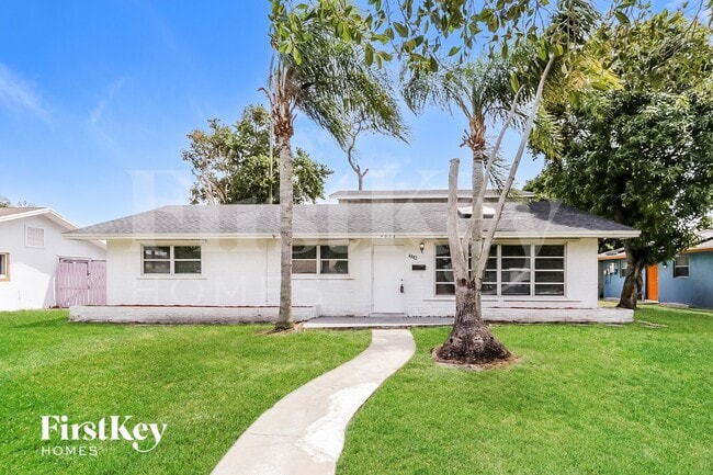 Building Photo - 4882 Pine Cone Ln