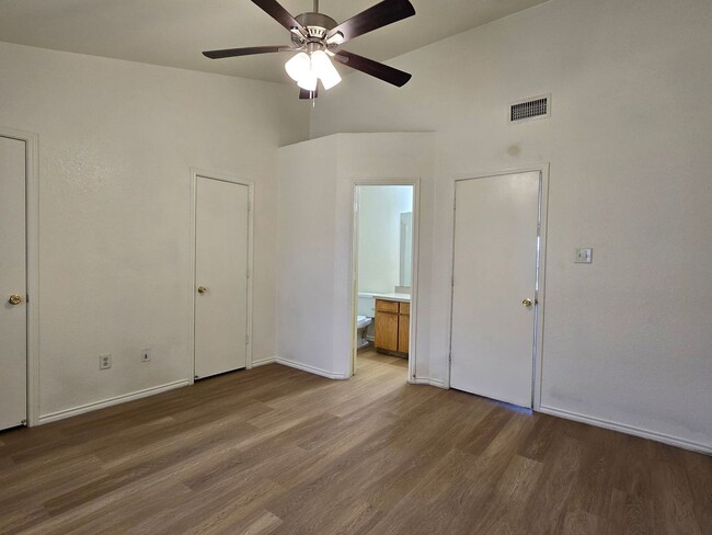 Building Photo - 3406 Zephyr Rd