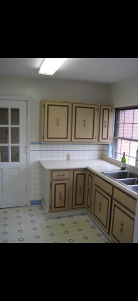 Building Photo - 868 Clifton Crest Ter