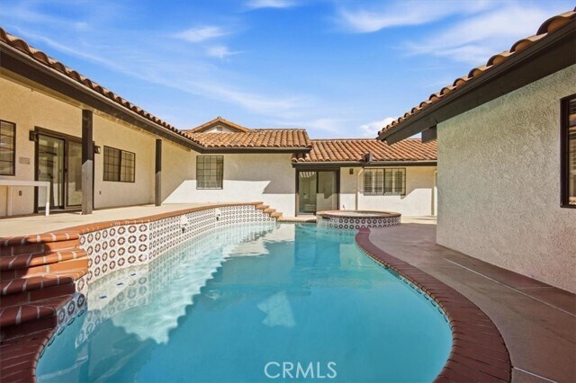Building Photo - 5087 Granada Ct