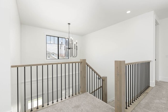Building Photo - Beautiful 5 bed | 4 Bath | 3 Car Garage