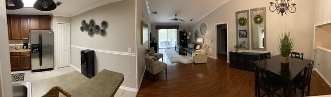Building Photo - 7061 Snowy Canyon Dr