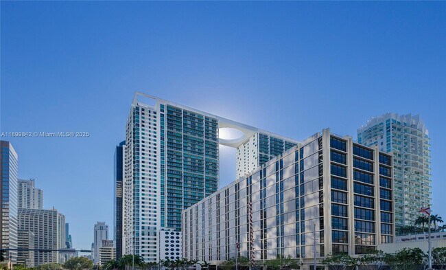 Building Photo - 500 Brickell Ave