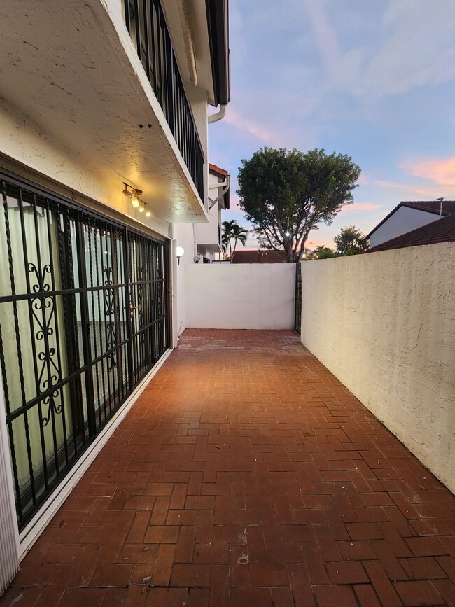 Building Photo - 1461 SW 124th Ct