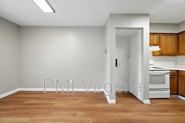 Building Photo - 1076 Dubose Dr