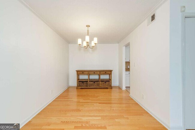 Building Photo - 3005 Seven Pines Ln