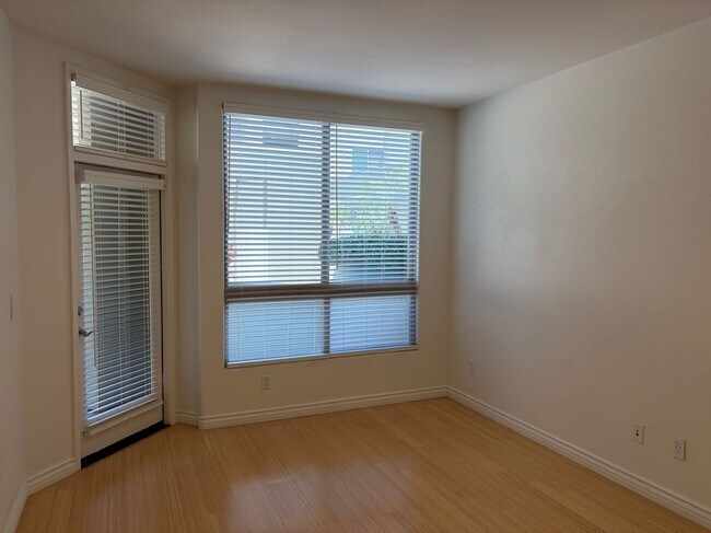 Building Photo - 13044 Pacific Promenade