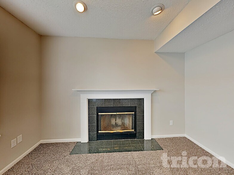 Building Photo - 2022 Twin Leaf Ct