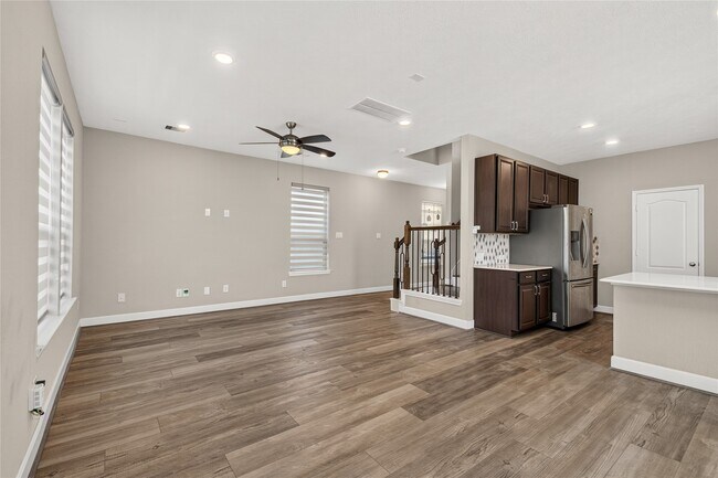 Building Photo - 10214 Pinewood Fox Dr
