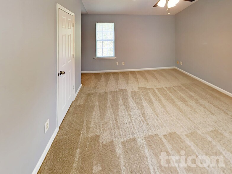 Building Photo - 1680 Rolling Hills Trail SE