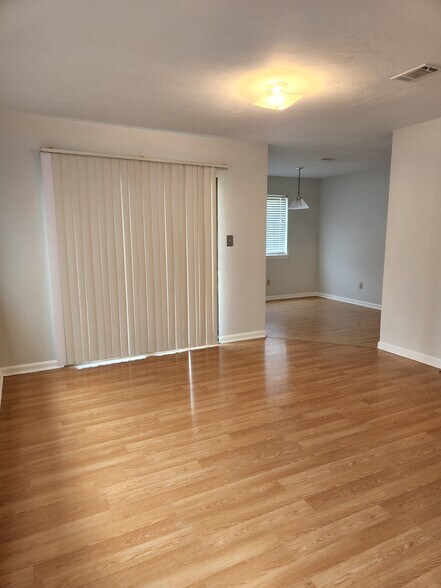 Building Photo - 1317 Airport Dr