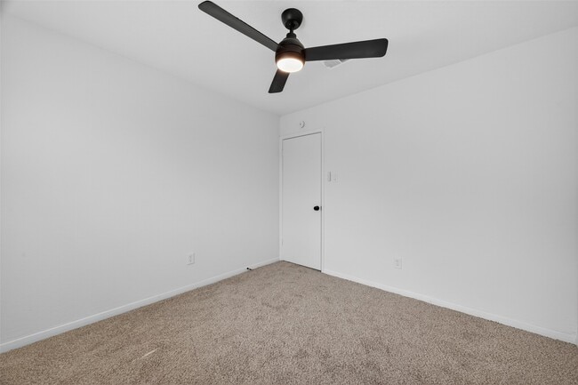 Building Photo - 6307 Marinwood Dr