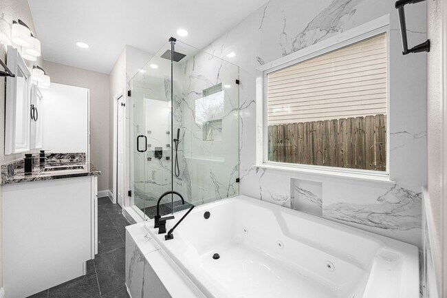 Building Photo - 17907 Pelican Way Rd