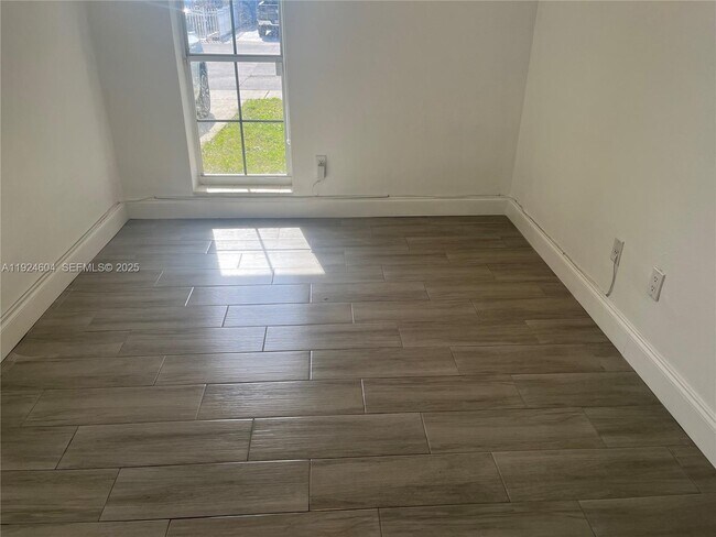 Building Photo - 13007 SW 50th Ln