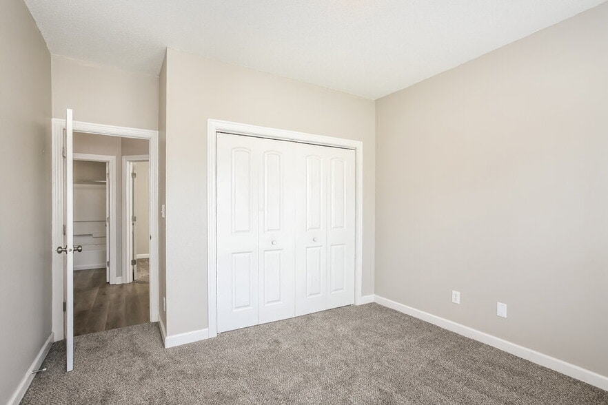 Building Photo - 6460 Dusty Laurel Dr