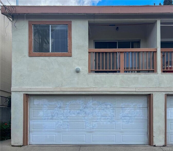 Primary Photo - 17112 Chatsworth St