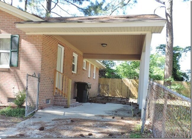 Building Photo - 310 Forrest Rd W