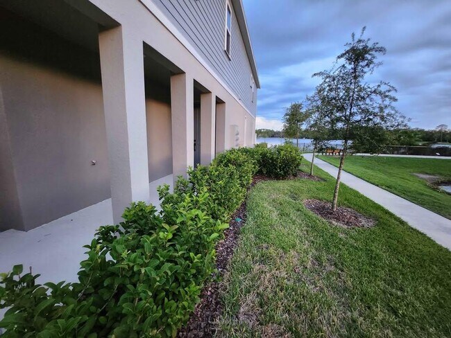 Building Photo - 913 Grand Wildmere Cove