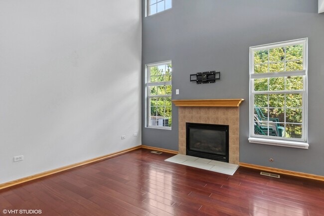 Building Photo - 217 S Alder Creek Dr