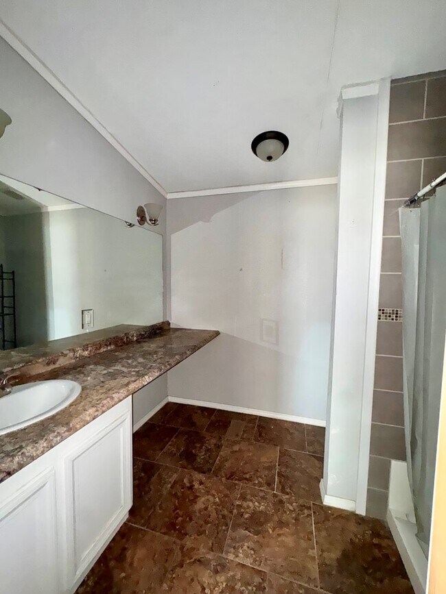 Building Photo - 10136 W University Blvd