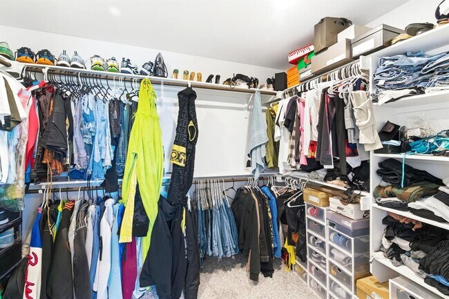 Building Photo - 7416 Travertine Spring Dr