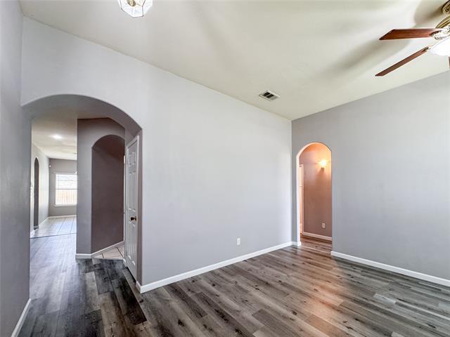 Building Photo - 1212 Maple Terrace Dr