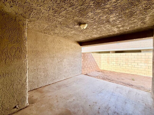 Building Photo - 21480 Laguna Rd