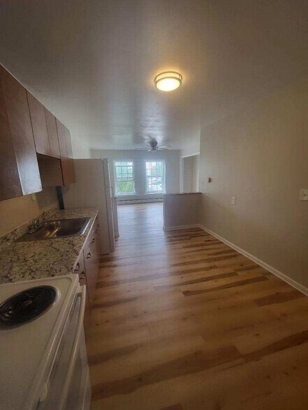 Primary Photo - 1135 S Washington Ave