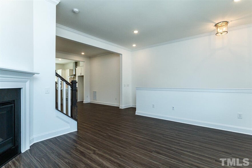 Building Photo - Room in Townhome on Mazarin Ln