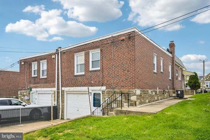 Building Photo - 2311 Afton St