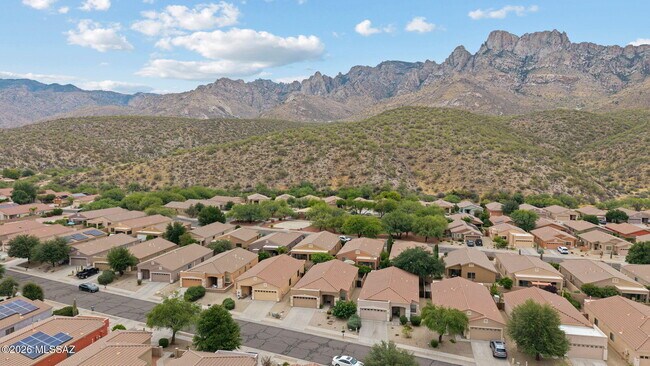 Building Photo - 2256 E Stone Stable Dr