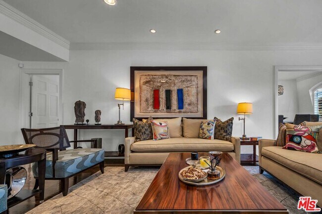 Building Photo - 11745 Montana Ave