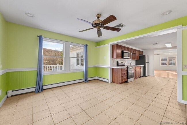 Building Photo - 120 Obtuse Hill Rd